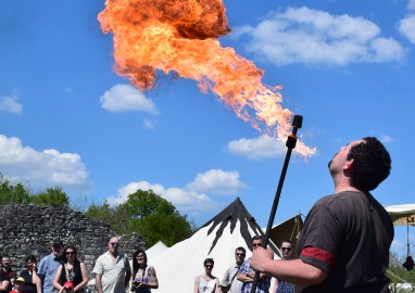 Neuvaine: Fête des fous