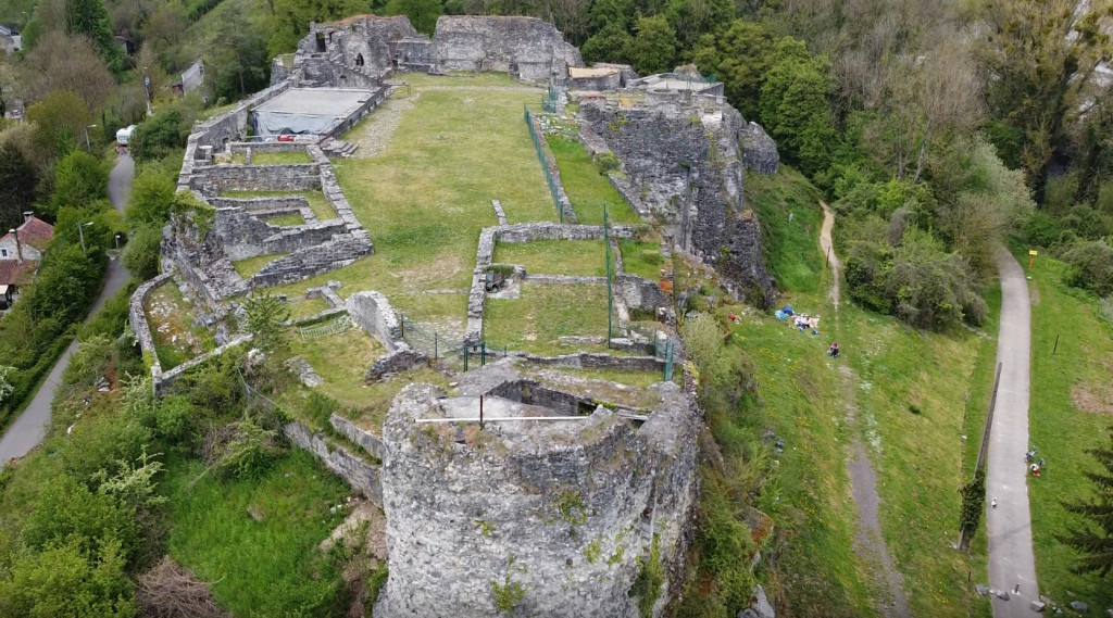 Vue du ciel- château de Moha